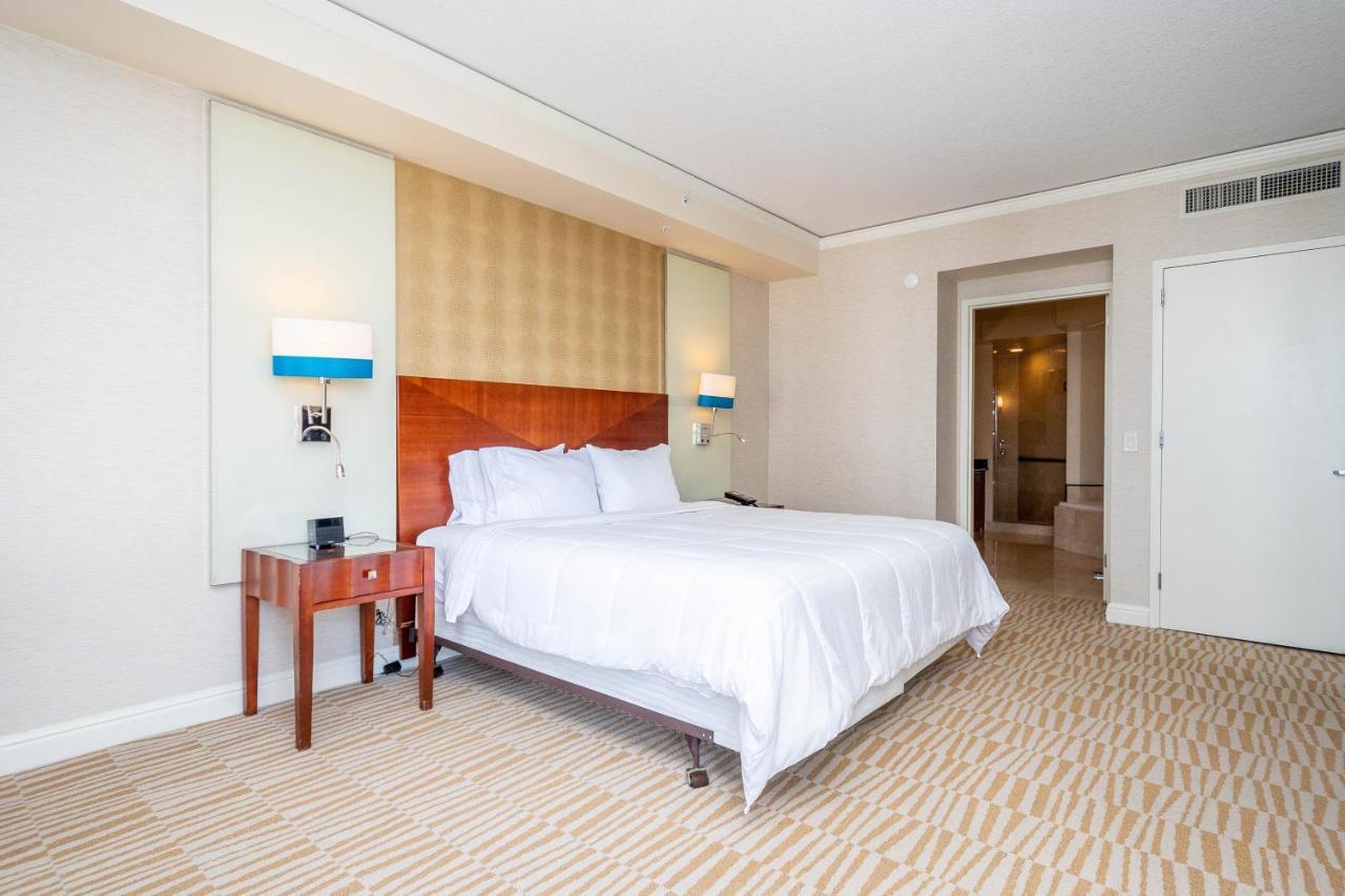 Trump Intl 2 Bedroom Apartment 1600 Sqf Ocean And Bay View 阳光岛滩 外观 照片